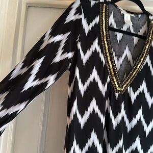 La Blanca (never worn!) black and white with gold beaded trim cover up or tunic